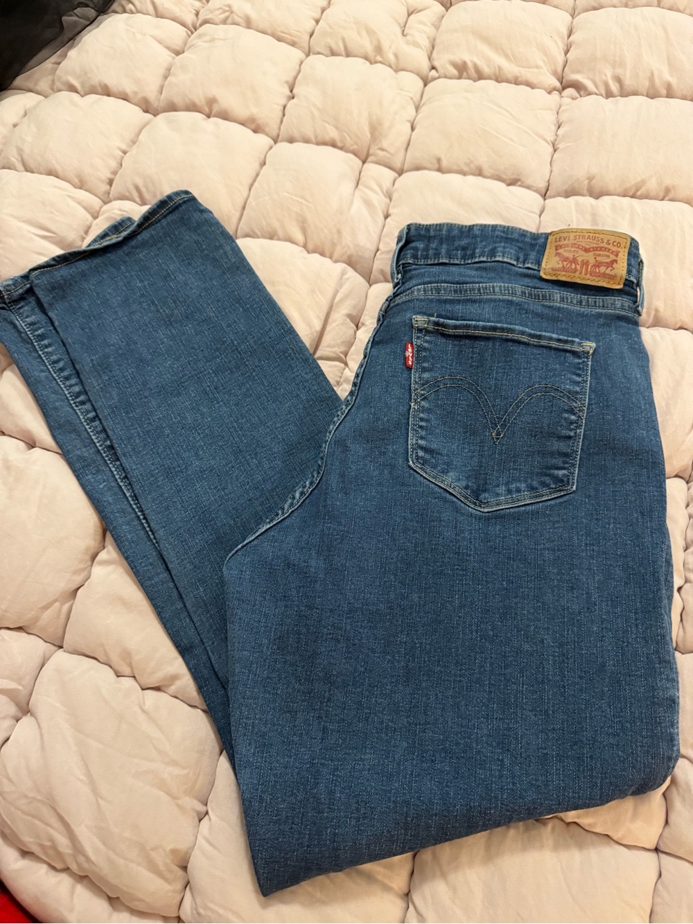 Levi's Women's Dark Blue Jeggings - Classic Five-Pocket Style